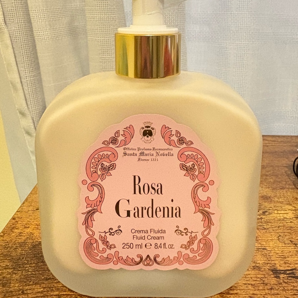 Rosa Gardenia Fluid Cream